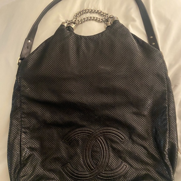 Chanel Rodeo Drive Hobo - Picture 3 of 7